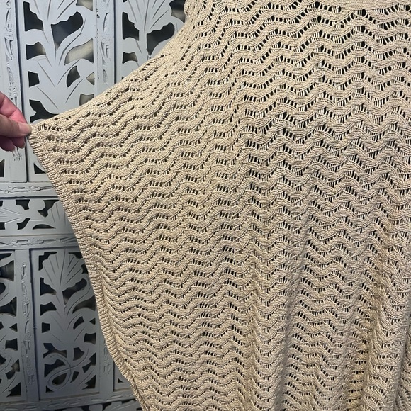 COLLECTIONS ETC. FANTASTIC GOLD & GLITTER OPEN KNIT LIGHT SWEATER SHAWL PONCHO - Picture 2 of 7